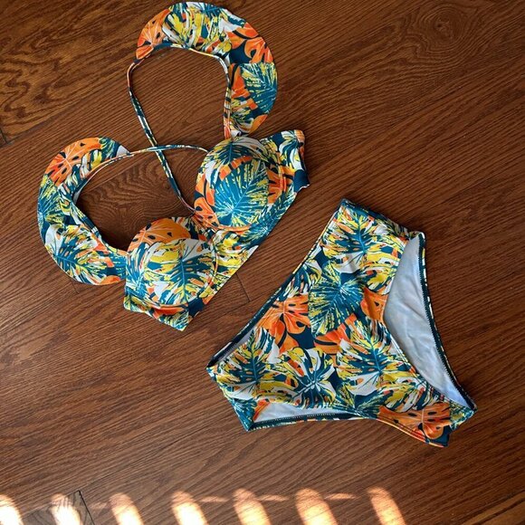 NWT Floral Bikini Two Piece Ruffle Sleeve High Waist Tummy Control Size Small - Picture 2 of 12